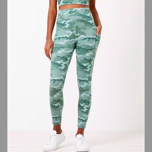 NWT Lou & Grey Camo Lite Ponte Pocket Leggings